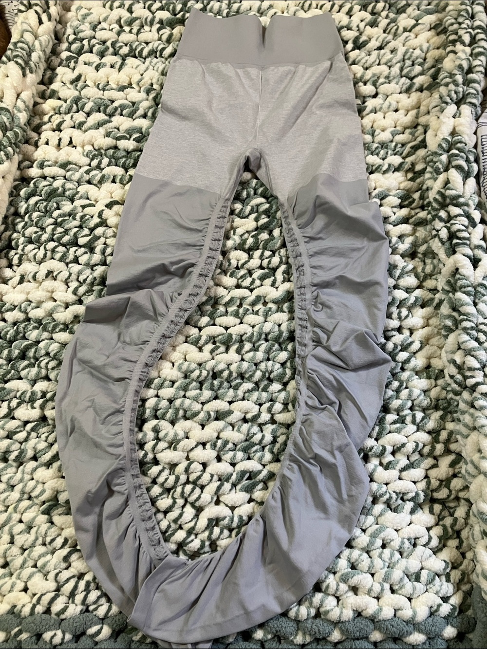 SHEIN Grey Seamless Scrunch Booty Contour High Rise Workout Leggings Size Small